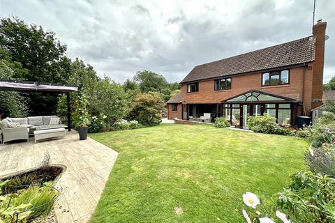 4 bedroom detached house for sale, Mayalls Close, Tirley GL19