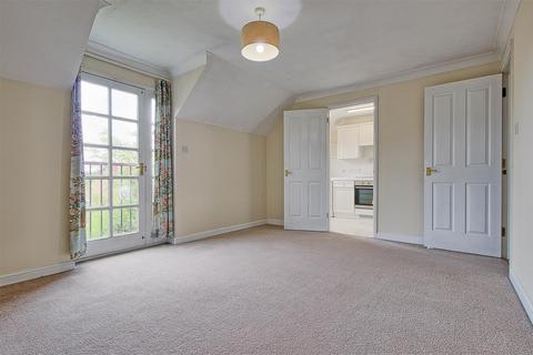 1 bedroom flat for sale, Woodhead Drive, Cambridge