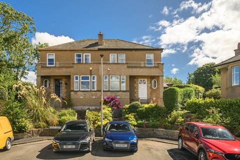 18 Hailes Grove, Edinburgh, EH13 0NE