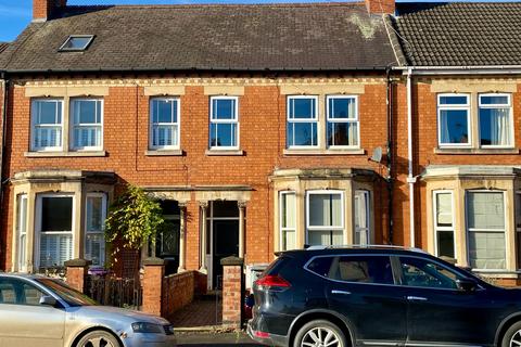 4 bedroom terraced house for sale, Harrowby Road, Grantham, NG31