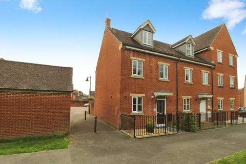 4 bedroom end of terrace house for sale, Mariner Road, Swindon, SN25