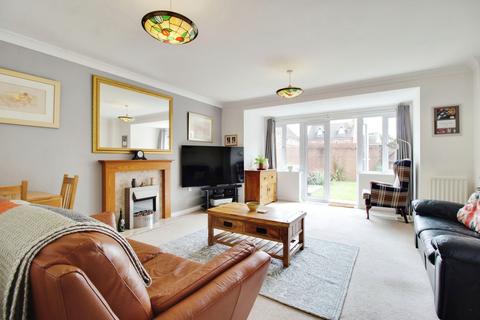 4 bedroom end of terrace house for sale, Mariner Road, Swindon, SN25