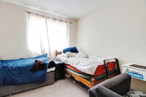 23 Burbage Road, Swindon, SN2 5HR