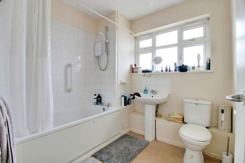 23 Burbage Road, Swindon, SN2 5HR