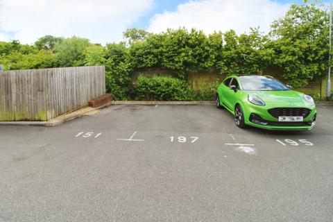 197 Cloatley Crescent, Royal Wootton Bassett, Swindon, SN4 7FX