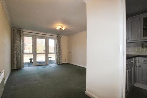 2 bedroom flat for sale, George Lane, Purcells Court George Lane, SN8