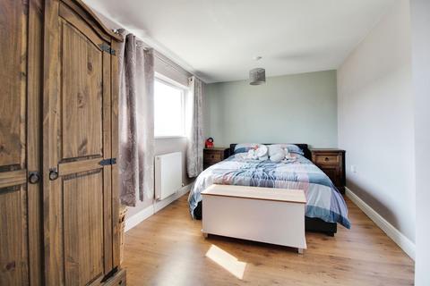 133 Frobisher Drive, Swindon, SN3 3BY