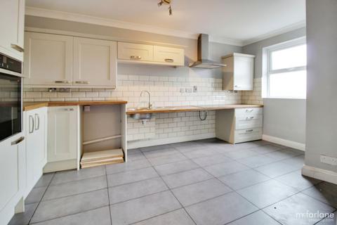 3 bedroom flat for sale, Marbeck Close, Swindon, SN25