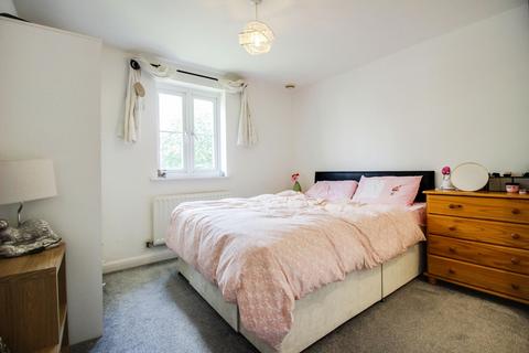 117 Brunel Crescent, Swindon, SN2 1FE