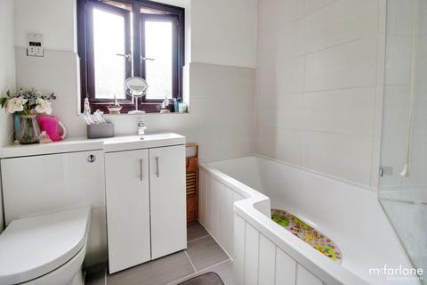 9 Gold View, Swindon, SN5 8ZG