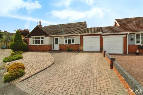 3 bedroom chalet for sale, Arundel Close, Swindon SN3