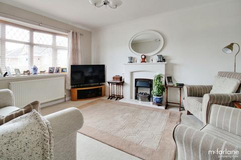 3 bedroom chalet for sale, Arundel Close, Swindon SN3