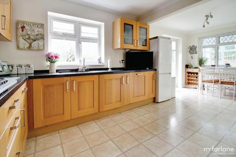20 Arundel Close, Lawn, Swindon, SN3 1JG