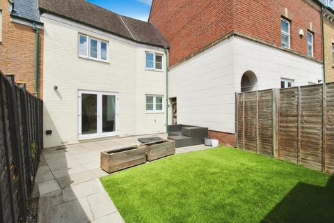 8 Barbrook Road, Swindon, SN1 7BH