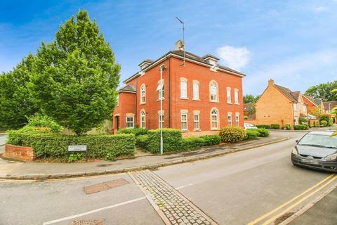 2 bedroom flat for sale, Wainwright Mews, Swindon SN4