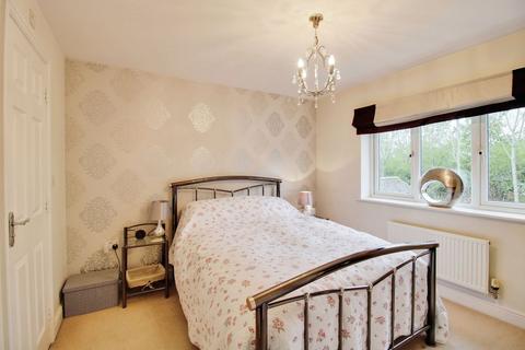6 Artus Close, Swindon, SN25 1QZ