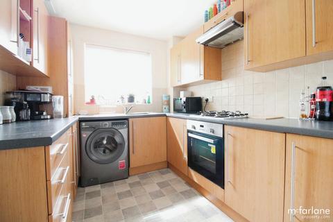 2 bedroom flat for sale, Savernake Street, Swindon SN1