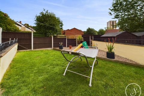 2 bedroom semi-detached house for sale, North Parkway, Leeds