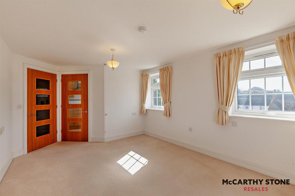 8620318-interior07-800.JPG