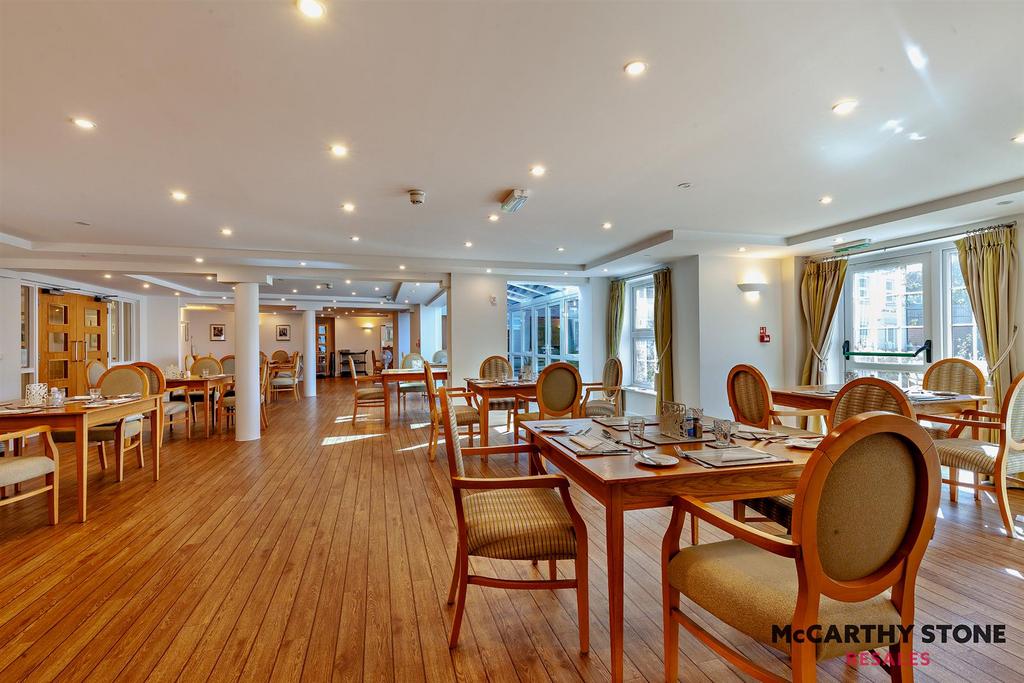 8620318-interior01-800.JPG