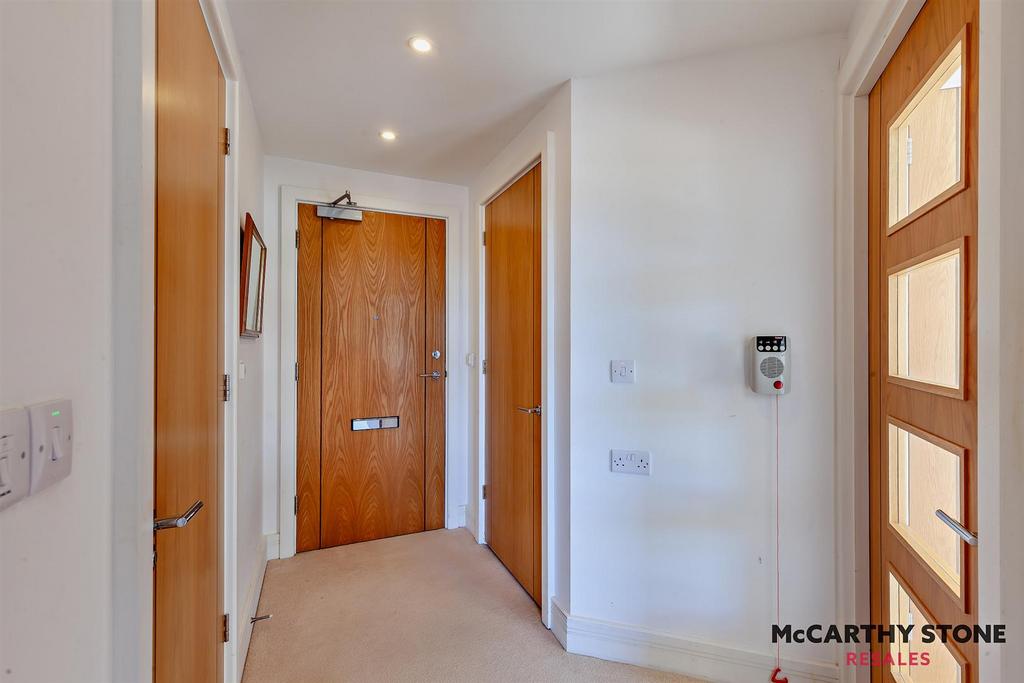 8620318-interior17-800.JPG