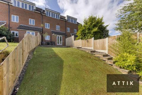 3 bedroom townhouse for sale, Southalls Way, Norwich