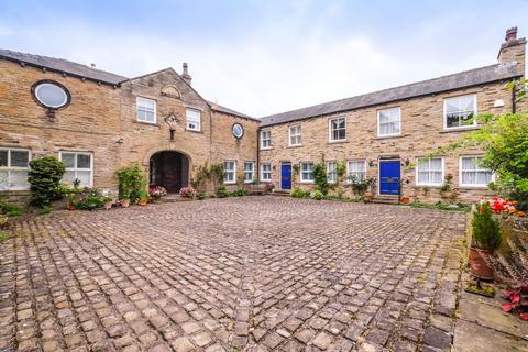 4 bedroom house to rent, Fenay Hall, Fenay Lane, Huddersfield HD8