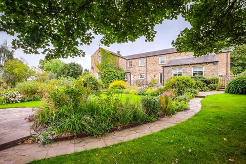 4 bedroom house to rent, Fenay Hall, Fenay Lane, Huddersfield HD8