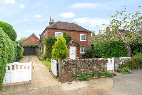 The Common, Dunsfold, GU8