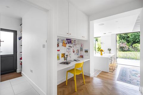 11 South Drive, Sutton, SM2 7PH