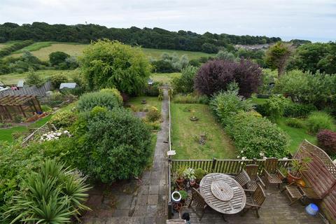 3 bedroom detached house for sale, Fairlight Avenue, Hastings