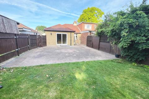 18 Chattern Road, Ashford, TW15 1AF