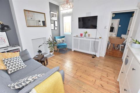 1 bedroom flat for sale, Laburnum Road, Wimbledon SW19