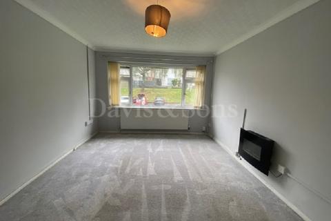 2 bedroom flat for sale, Keene Avenue, Rogerstone, Newport. NP10 9DF