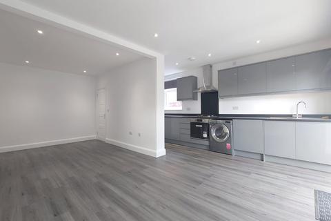 56 Fairholme Crescent, Hayes, UB4 8QT
