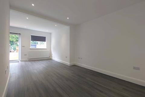 56 Fairholme Crescent, Hayes, UB4 8QT