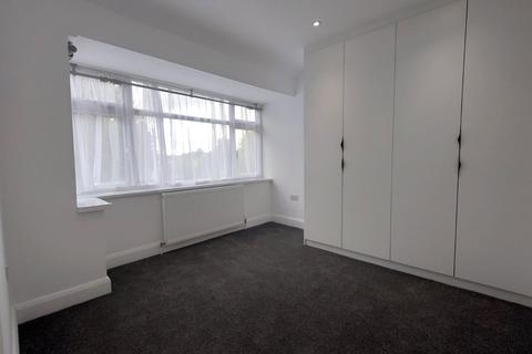 56 Fairholme Crescent, Hayes, UB4 8QT