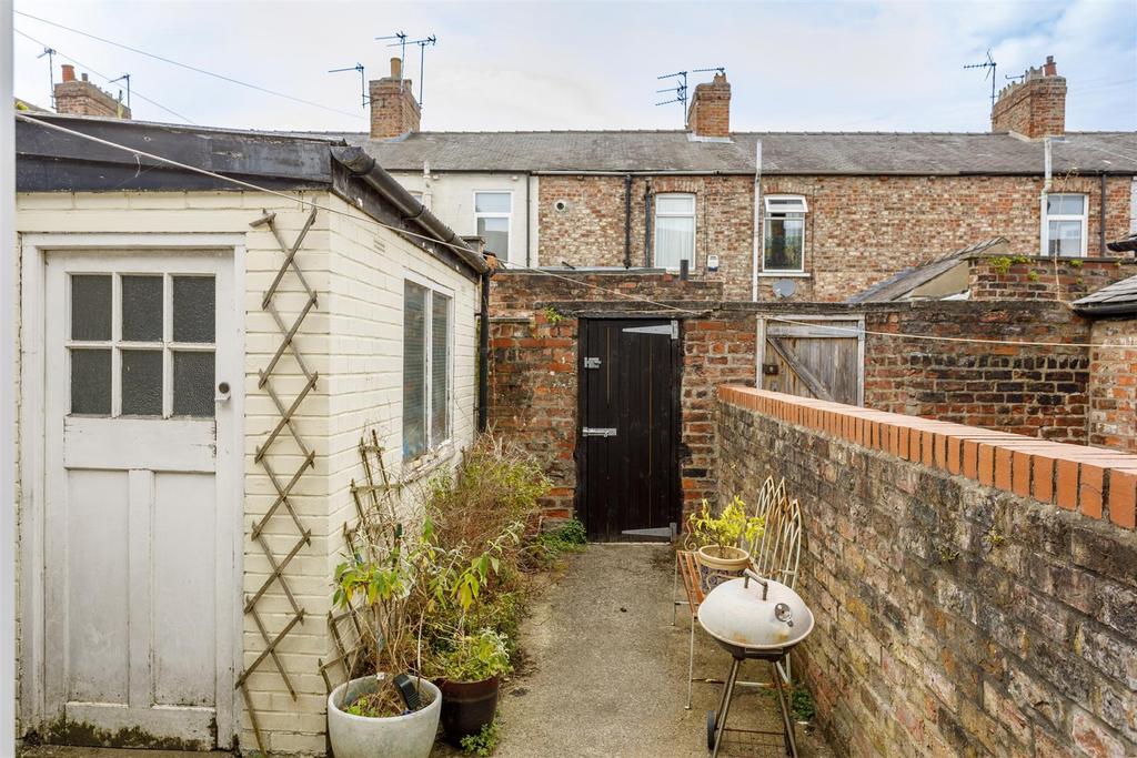 15 Upper Newborough Street  1.jpg