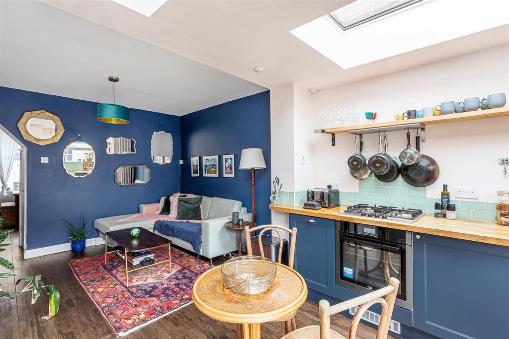 15 Upper Newborough Street 13.jpg