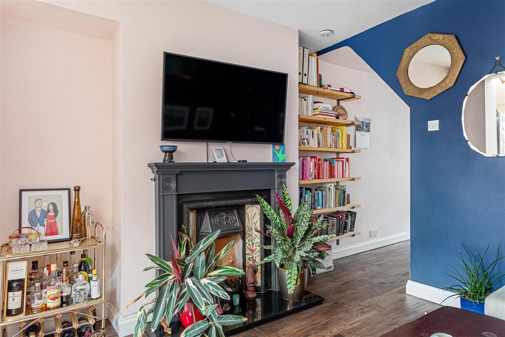 15 Upper Newborough Street 19.jpg