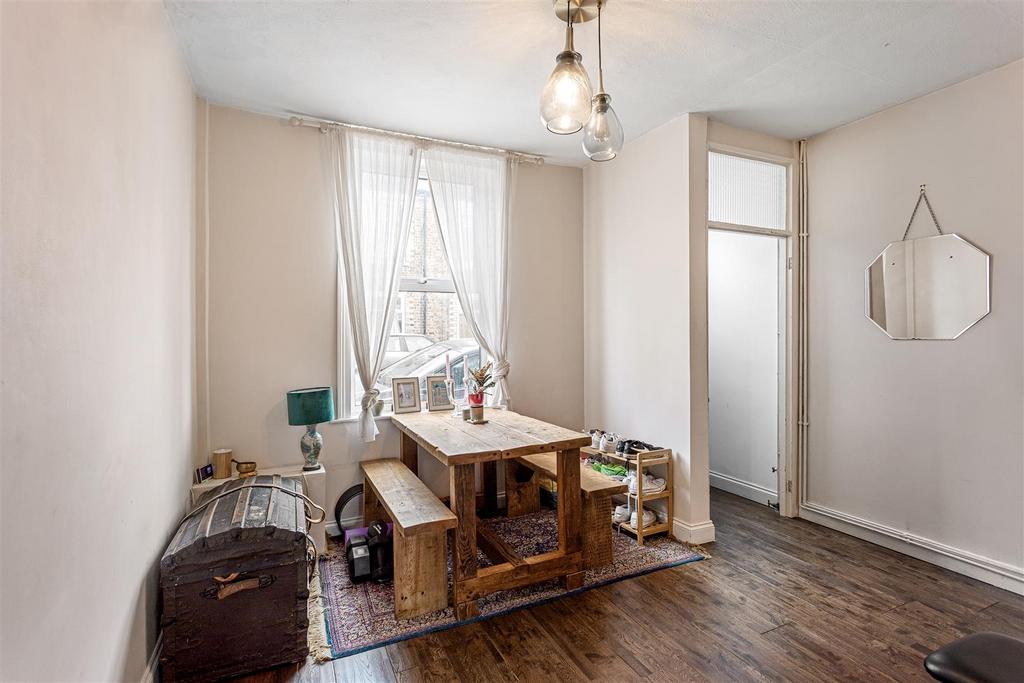 15 Upper Newborough Street 28.jpg