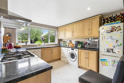 4 bedroom semi-detached house for sale, Thornton Road, Potters Bar EN6