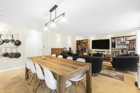 Carlton Drive, Putney, London, SW15