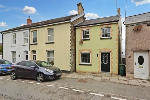 2 bedroom cottage for sale, Newbridge Road, Pontyclun CF72