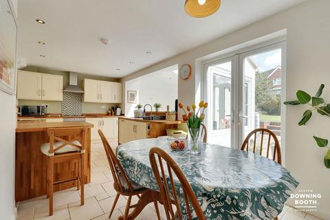 67 Cherry Orchard, Lichfield, WS14 9AA