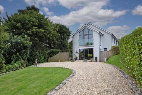 4 bedroom detached house for sale, Springfield Drive, Kingsbridge, Devon, TQ7.