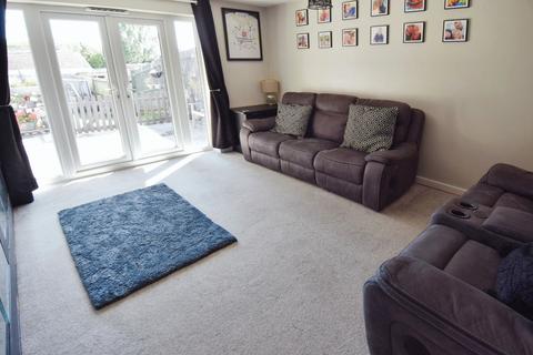 3 bedroom end of terrace house for sale, Windsor Road, Durrington, SP4 8HG