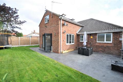 5 bedroom detached bungalow for sale, Grove Road, Fishlake, Doncaster