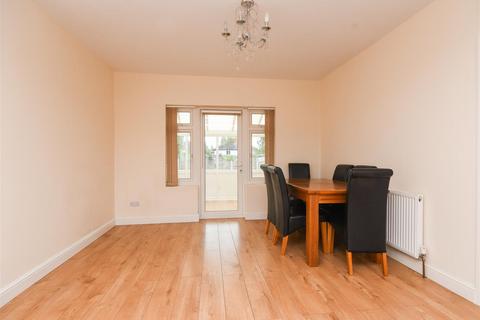 114 Bhylls Lane, Wolverhampton, WV3 8DZ