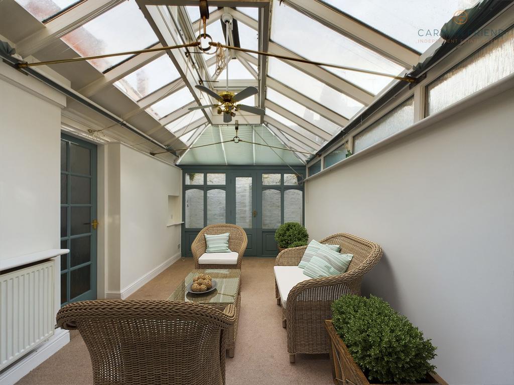 Conservatory/Dining Room